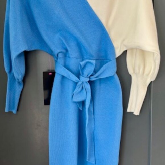 Bebe Off The Shoulder Color Block Surplice Dress - NWT - Picture 4 of 6